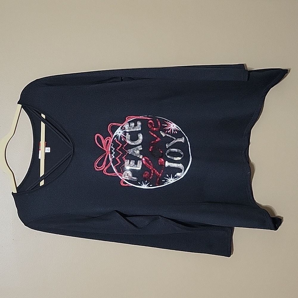 Merry Wear holiday top, size XL, lightweight